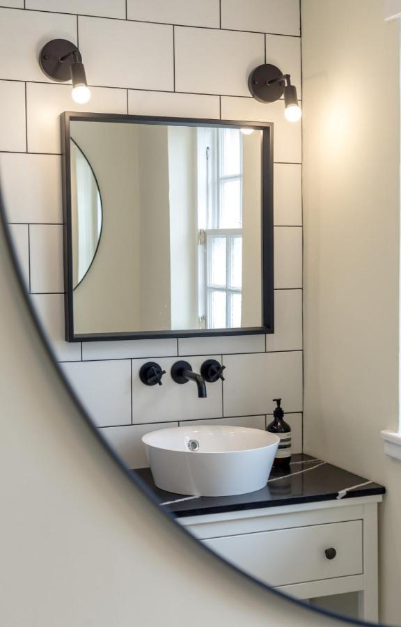 Guestready - Elegant 2Br Period Flat In Oldtown Apartment Единбург Екстериор снимка